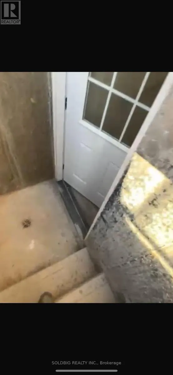 47 WEST OAK TRAIL