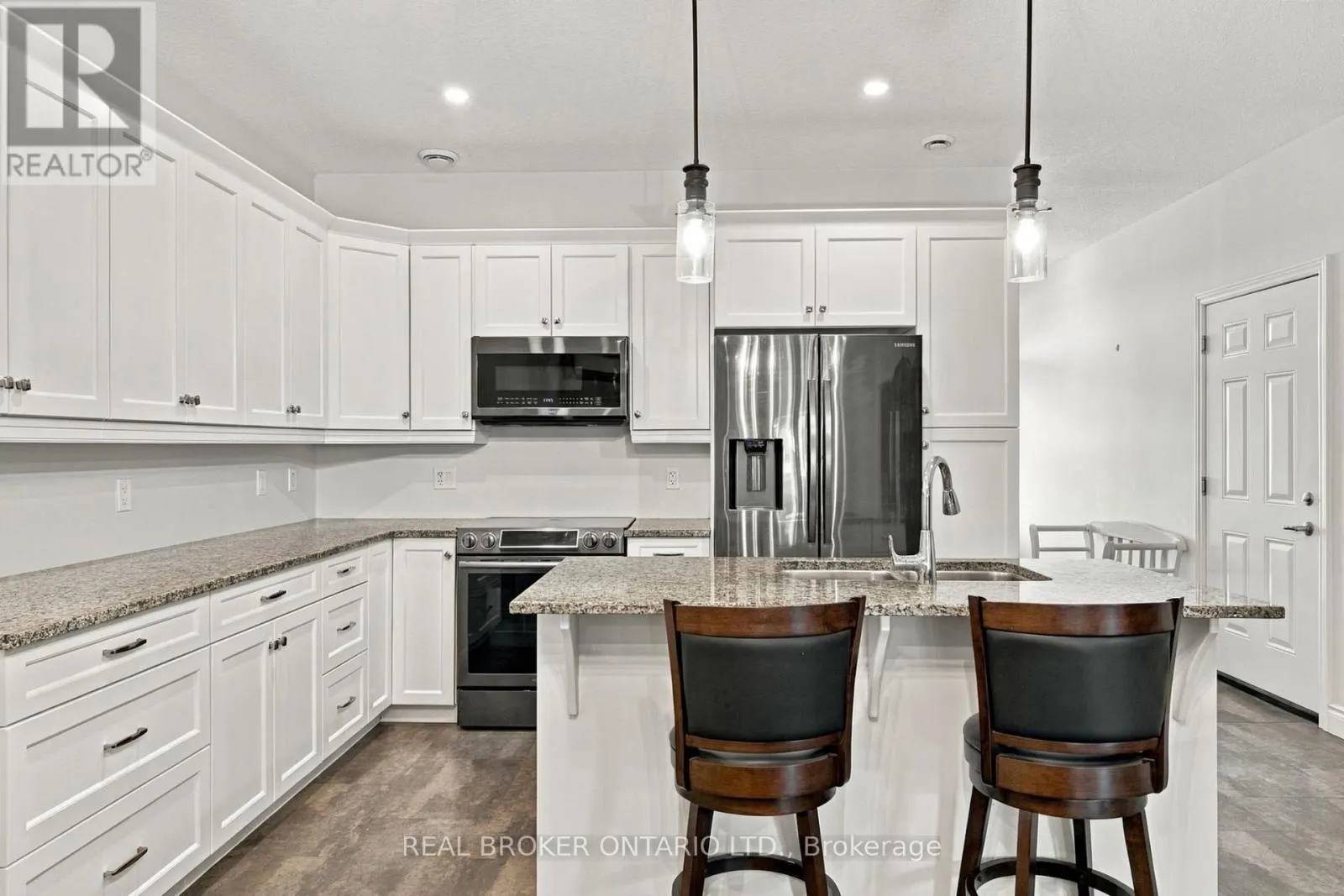 47 - 375 MITCHELL ROAD S