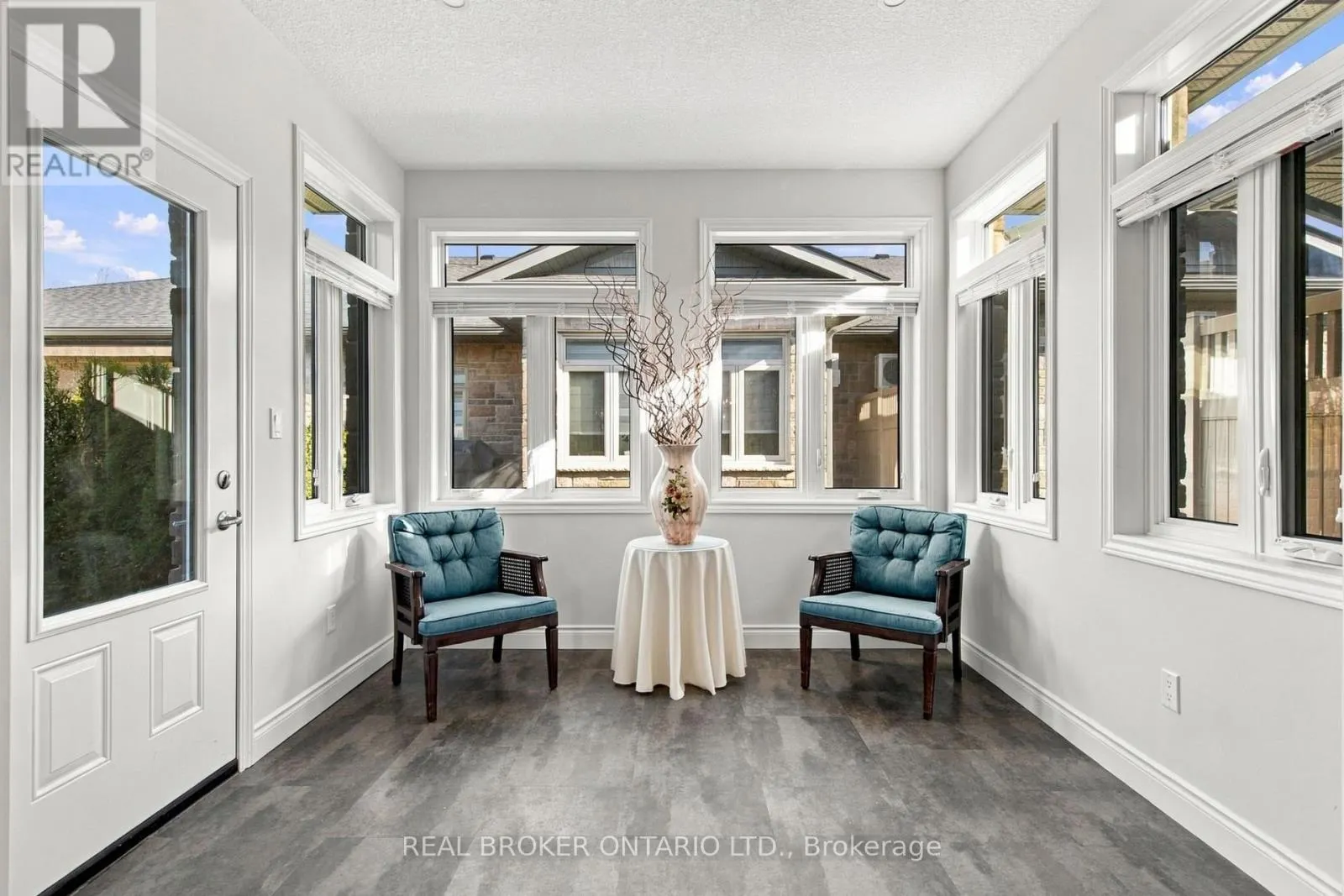 47 - 375 MITCHELL ROAD S