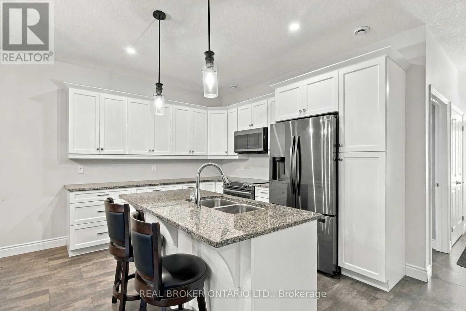 47 - 375 MITCHELL ROAD S