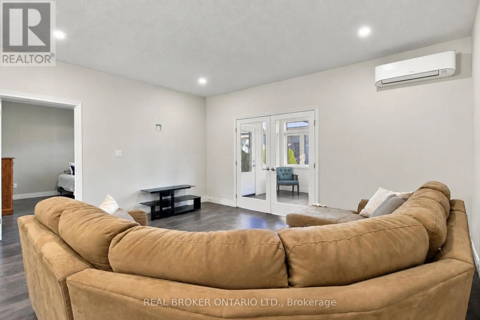47 - 375 MITCHELL ROAD S