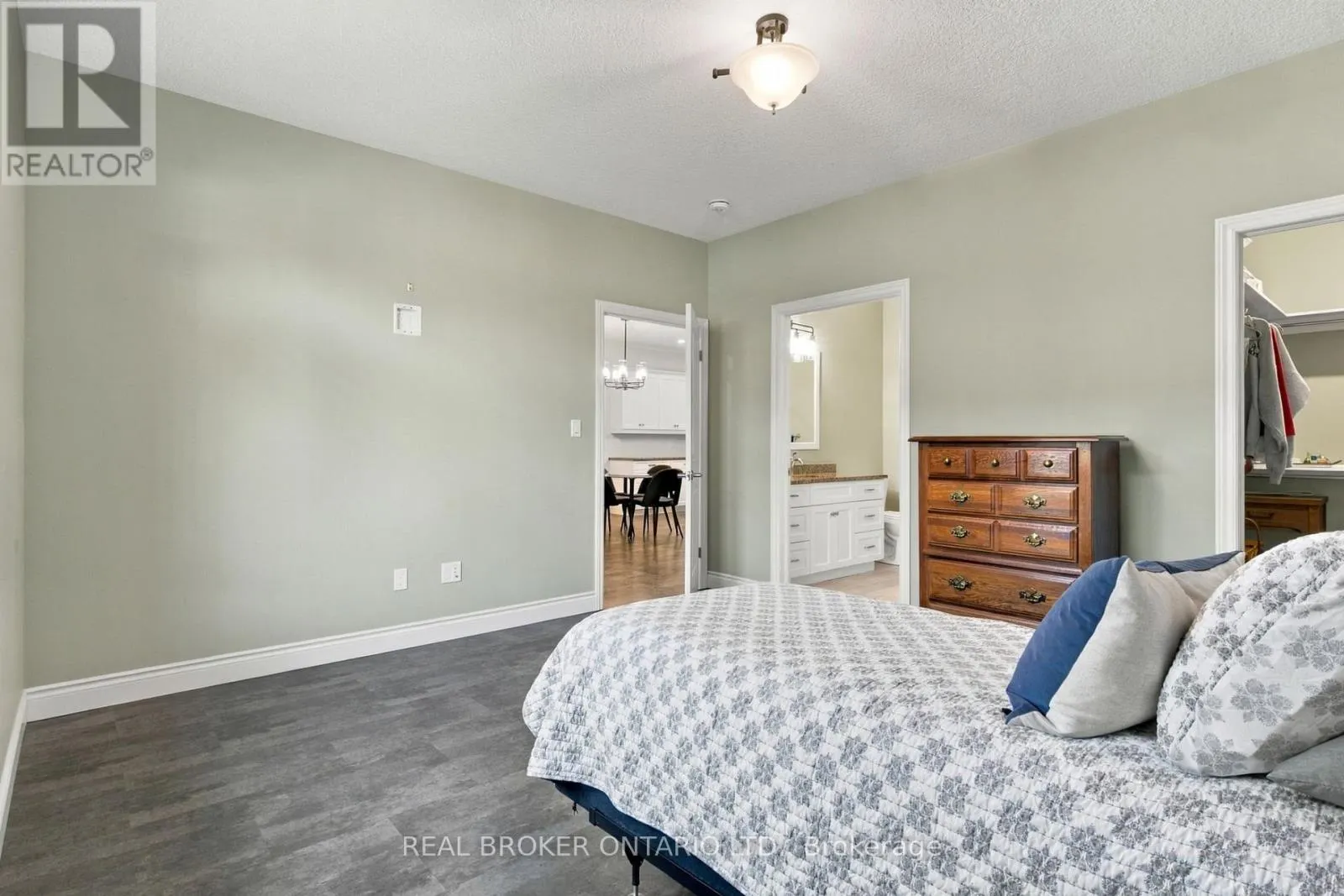 47 - 375 MITCHELL ROAD S