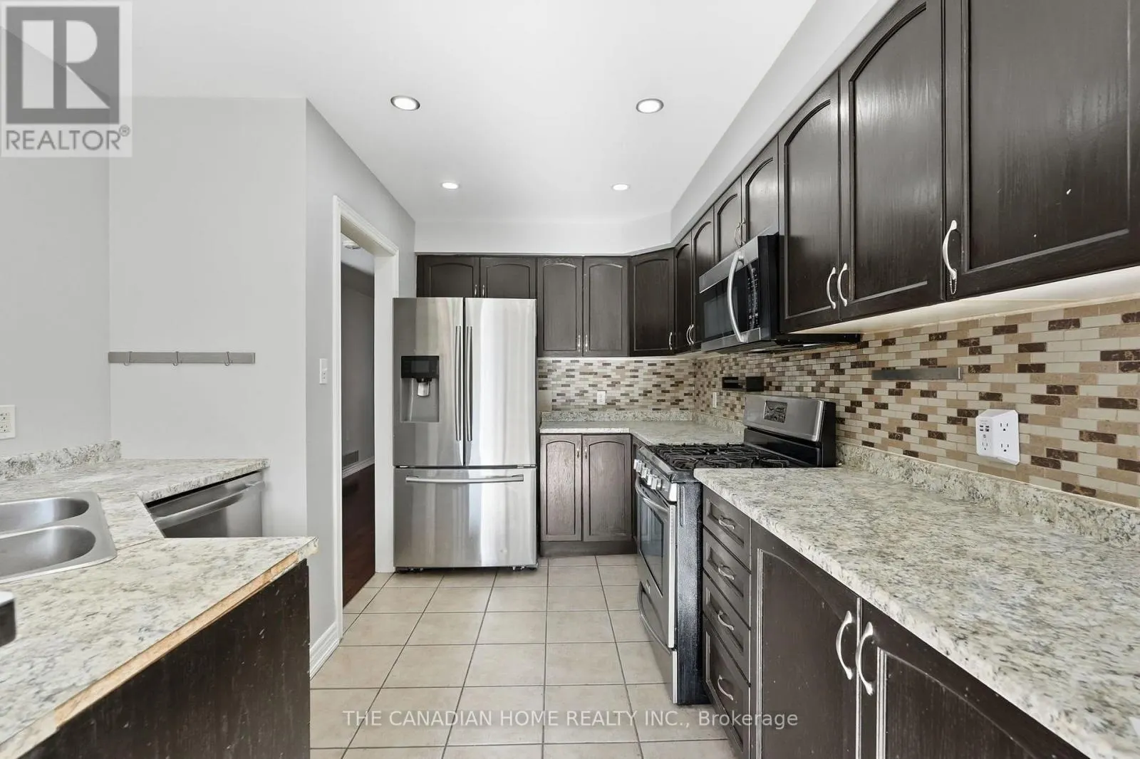 14 - 78 PEACHWOOD CRESCENT
