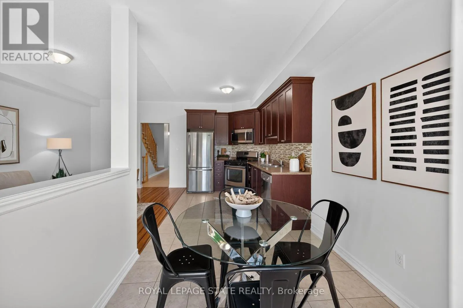 16 BROWVIEW DRIVE