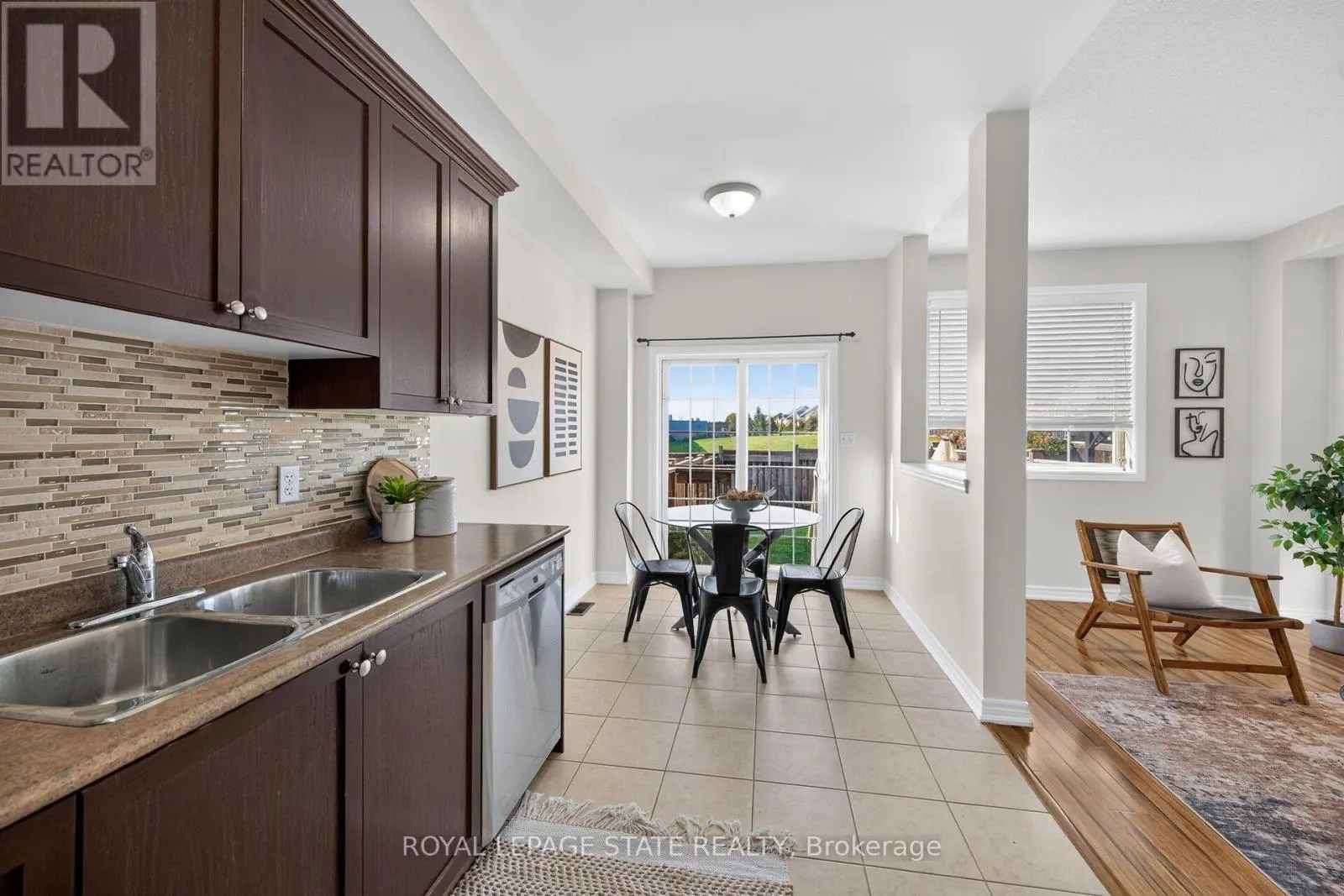 16 BROWVIEW DRIVE