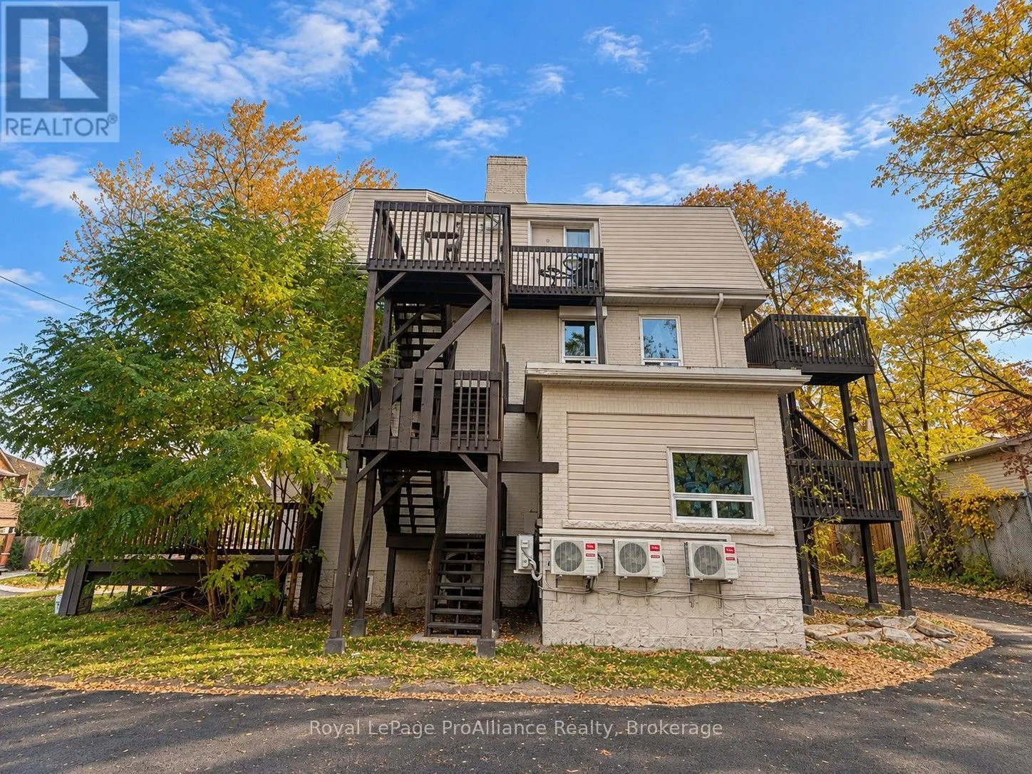 1 - 380 PARK STREET N #1