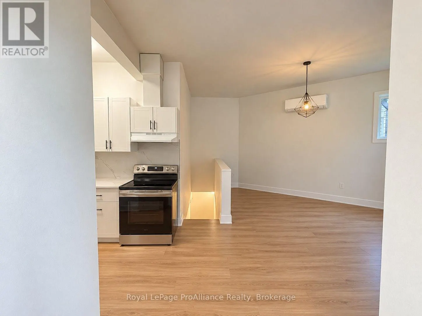 1 - 380 PARK STREET N #1