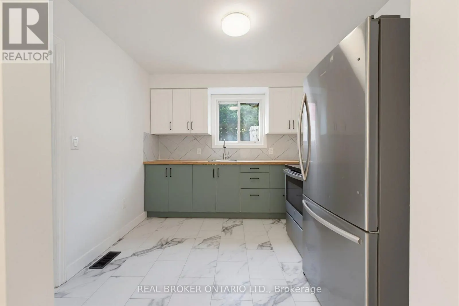 805 TATE AVENUE