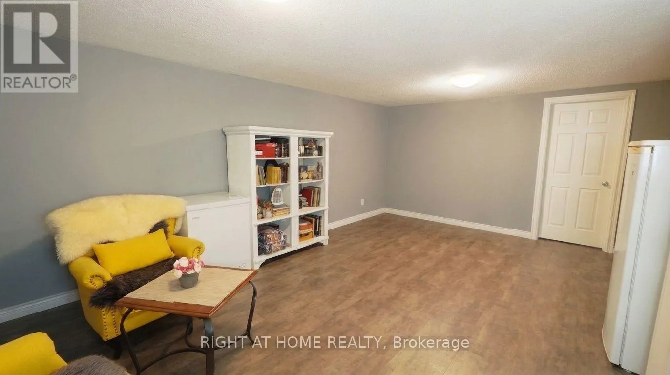 36 - 84 MONMORE ROAD #36