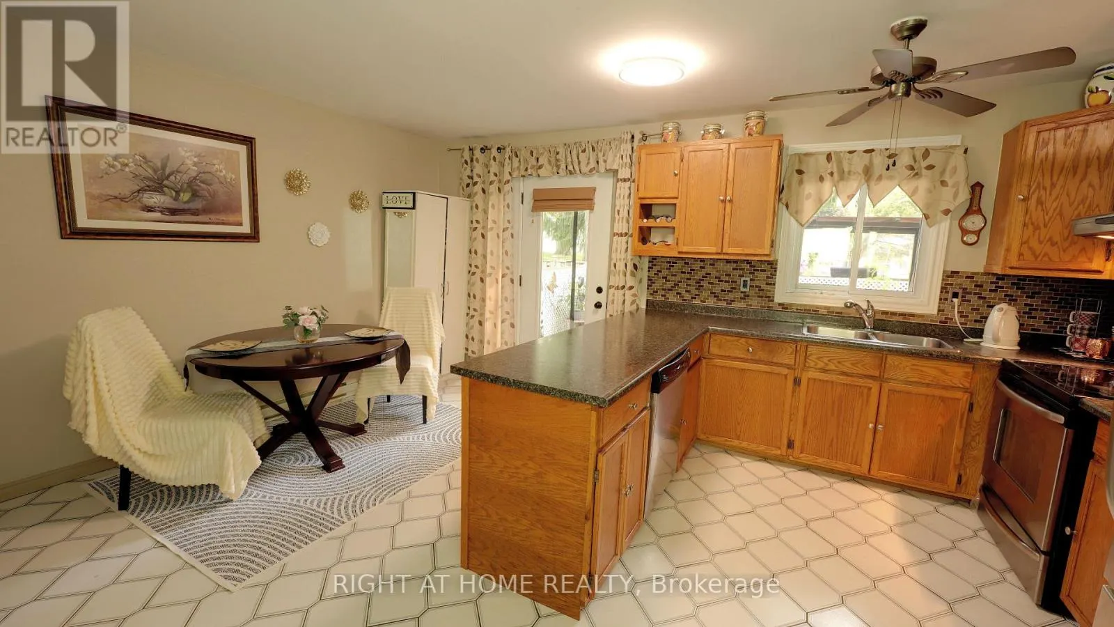 36 - 84 MONMORE ROAD #36