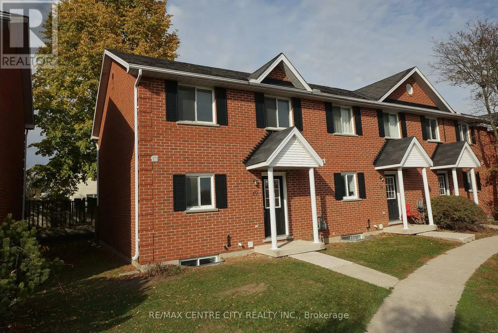 19 - 190 FLEMING DRIVE #19