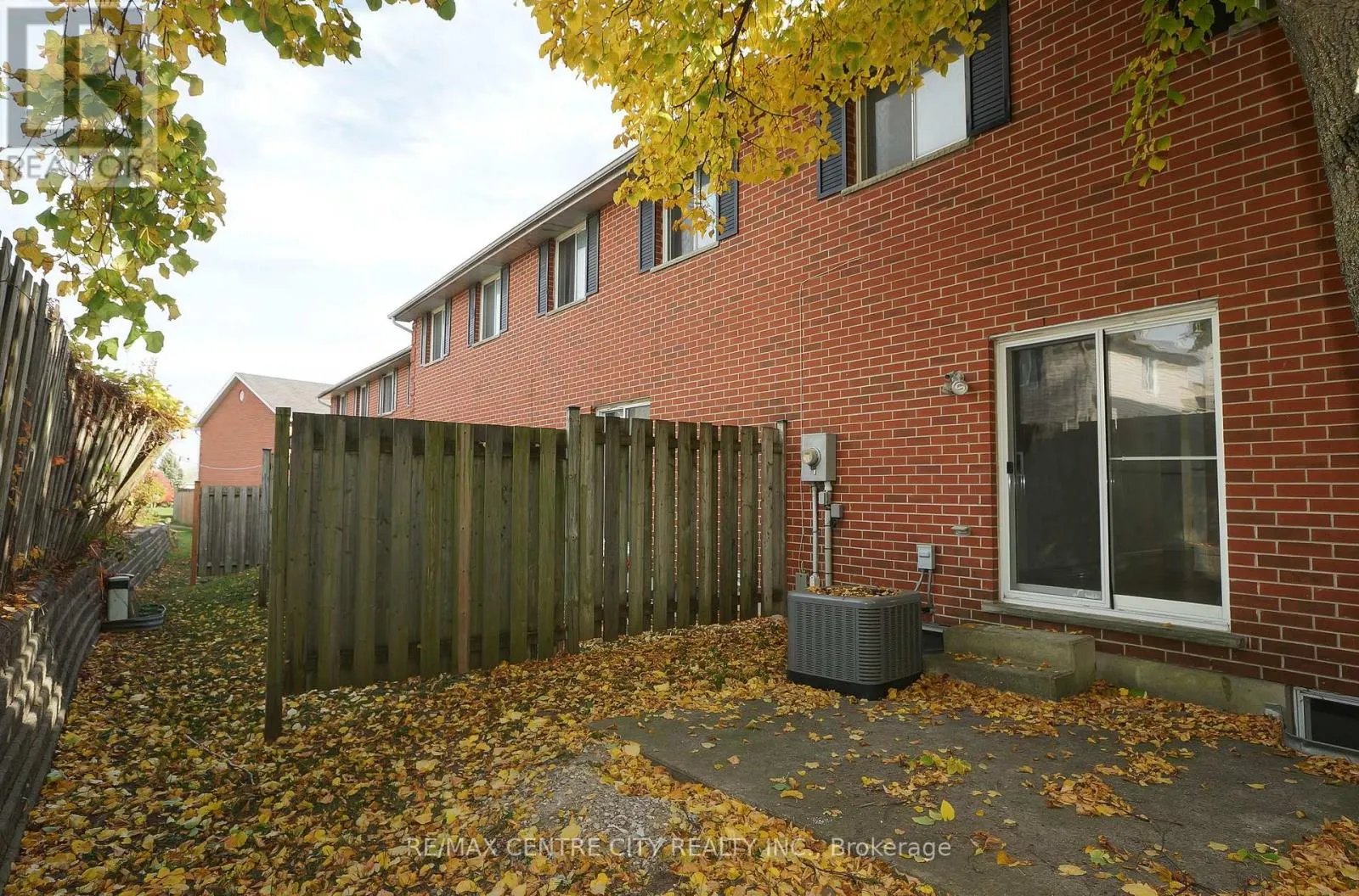 19 - 190 FLEMING DRIVE #19