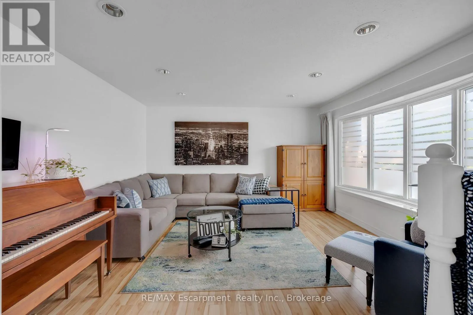 10 GOLDFINCH ROAD