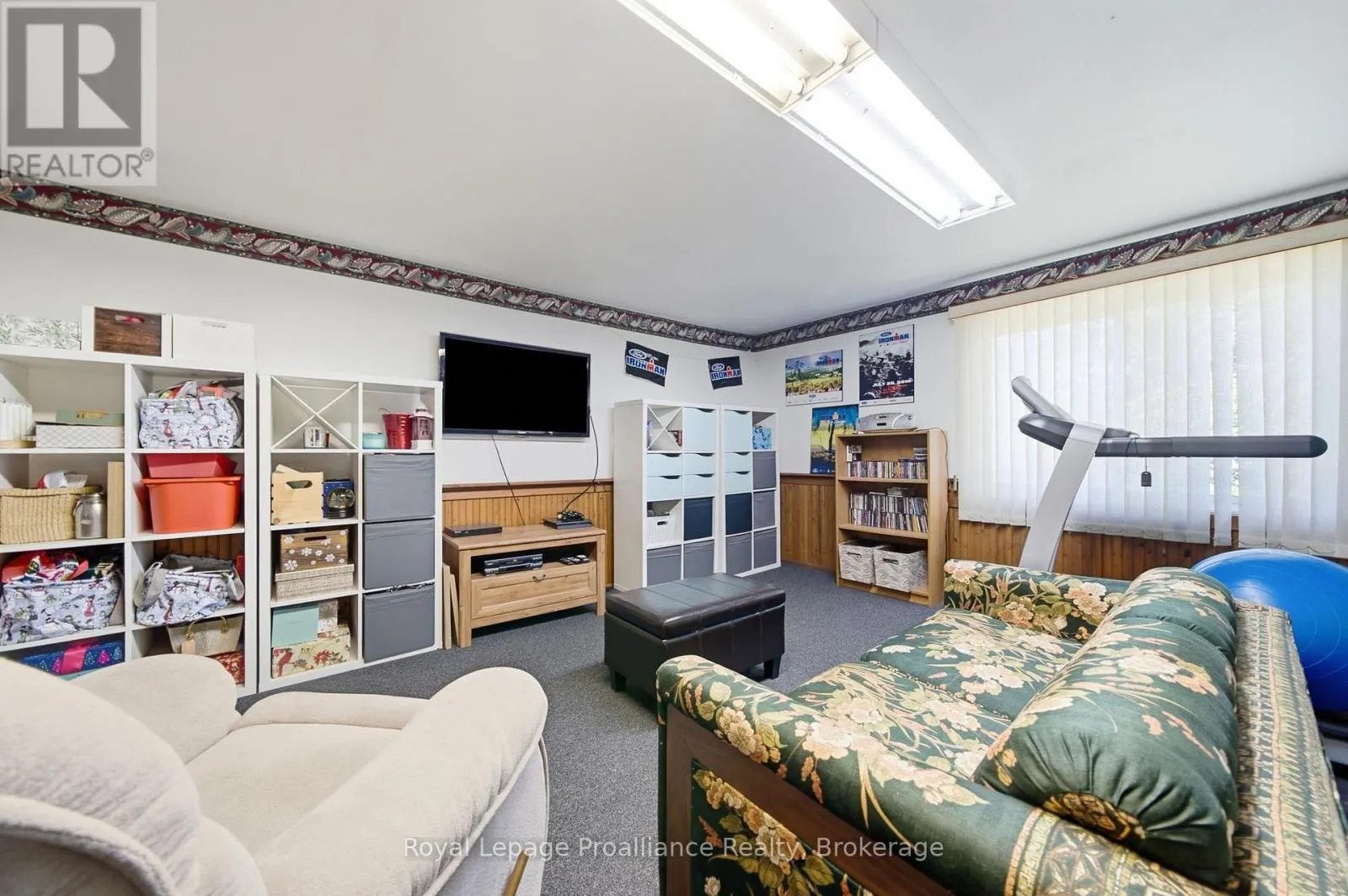 1698 FOXBORO-STIRLING ROAD