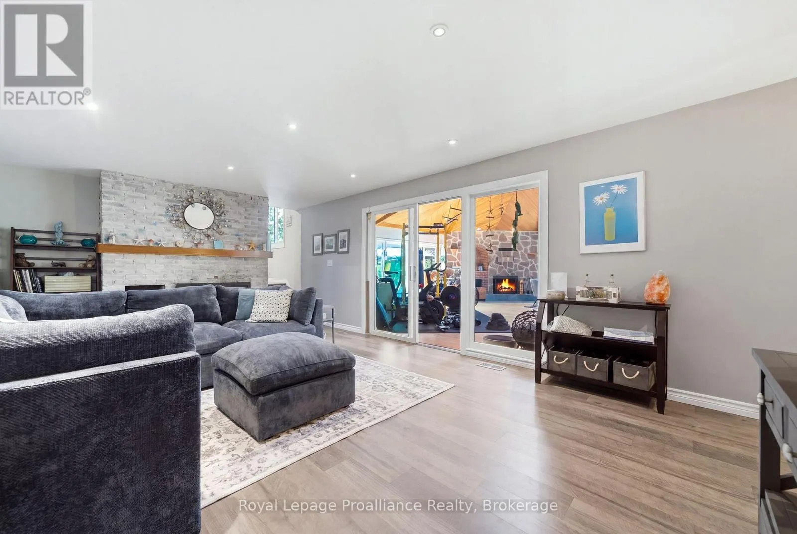 1698 FOXBORO-STIRLING ROAD