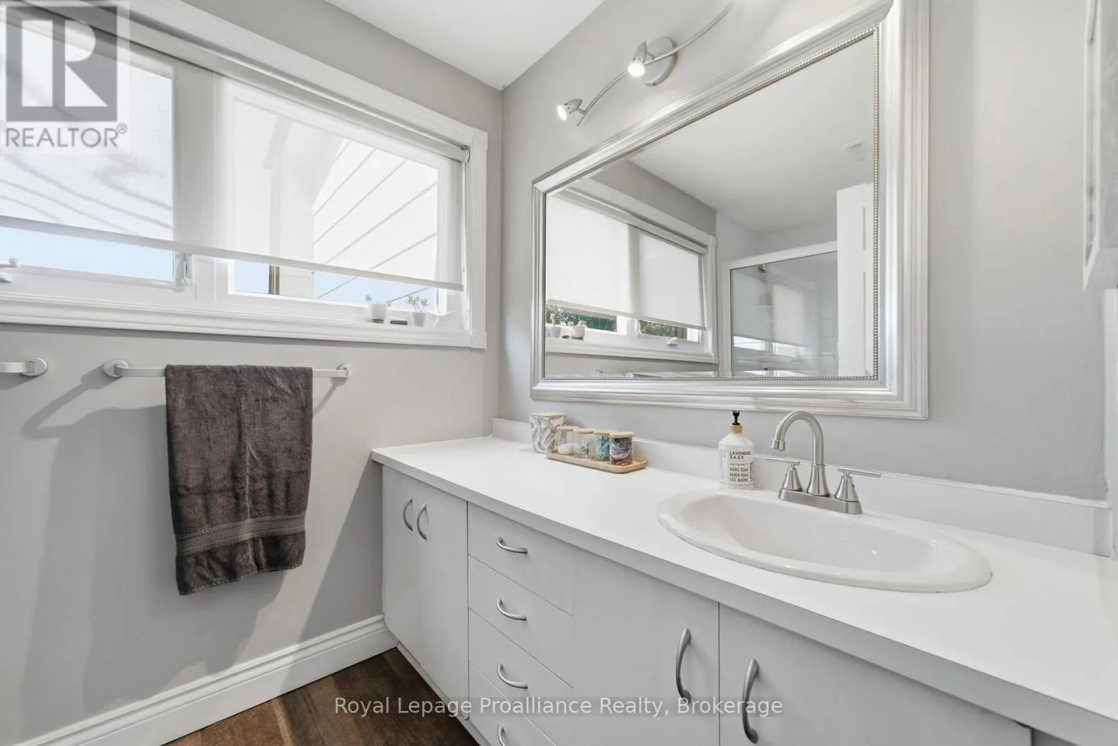 1698 FOXBORO-STIRLING ROAD