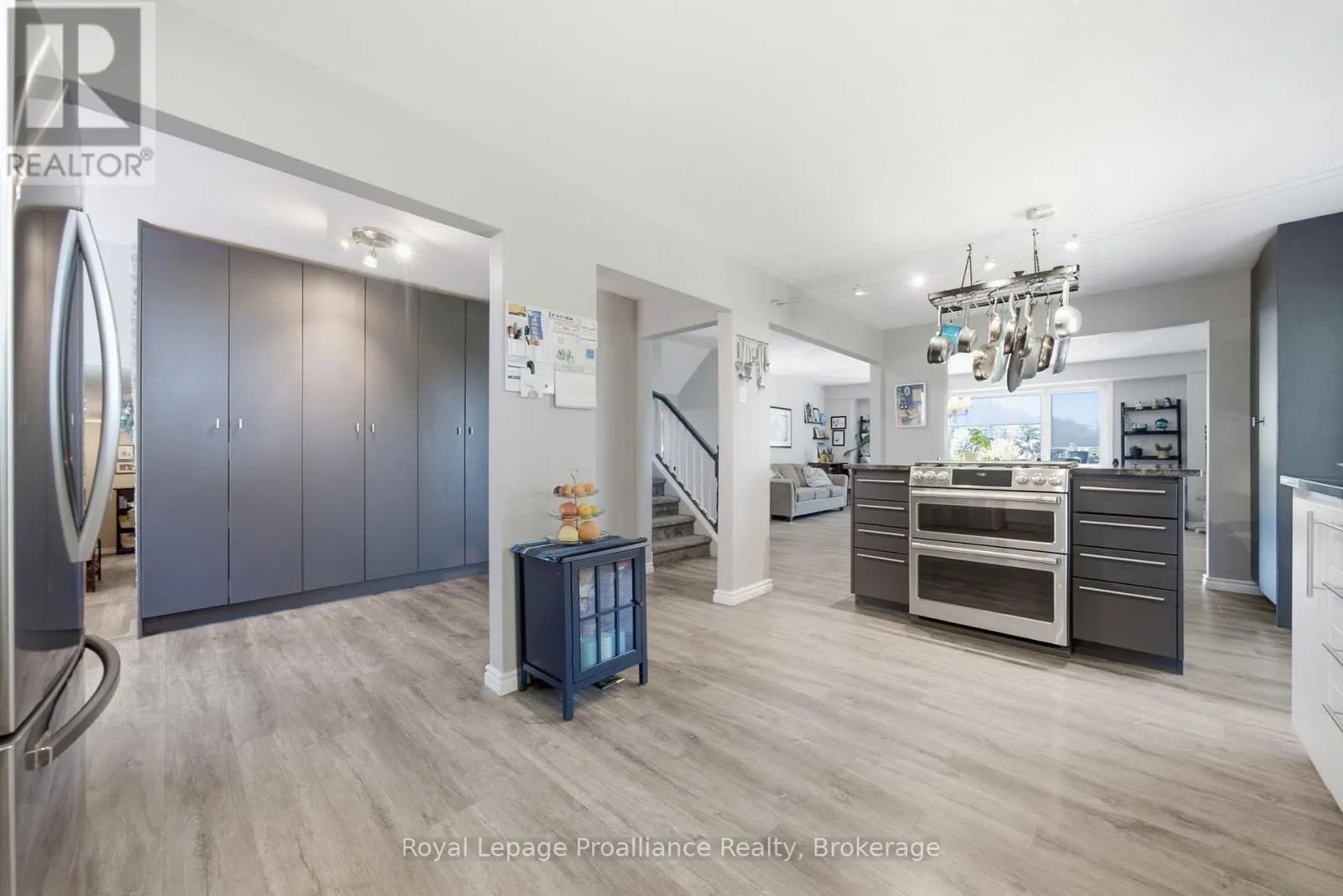 1698 FOXBORO-STIRLING ROAD