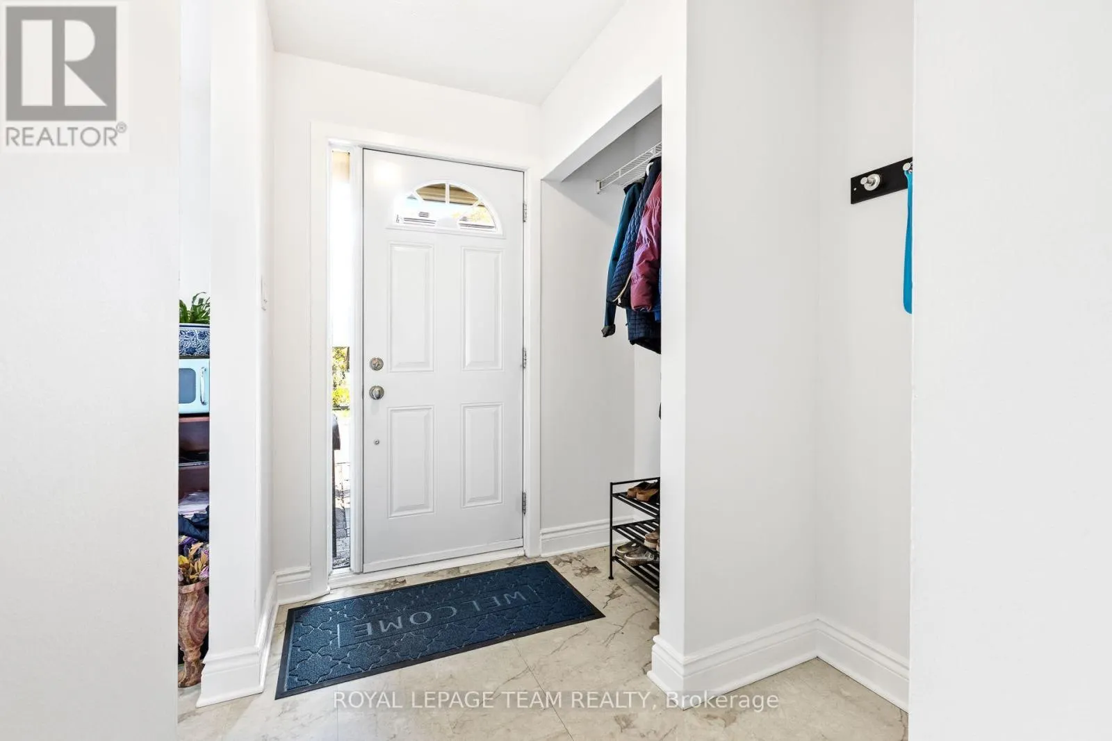 62 - 811 CONNAUGHT AVENUE