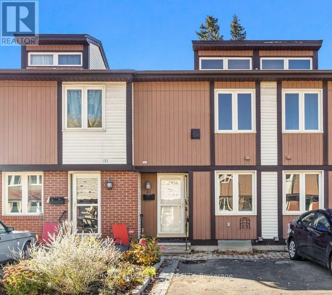 62 - 811 CONNAUGHT AVENUE