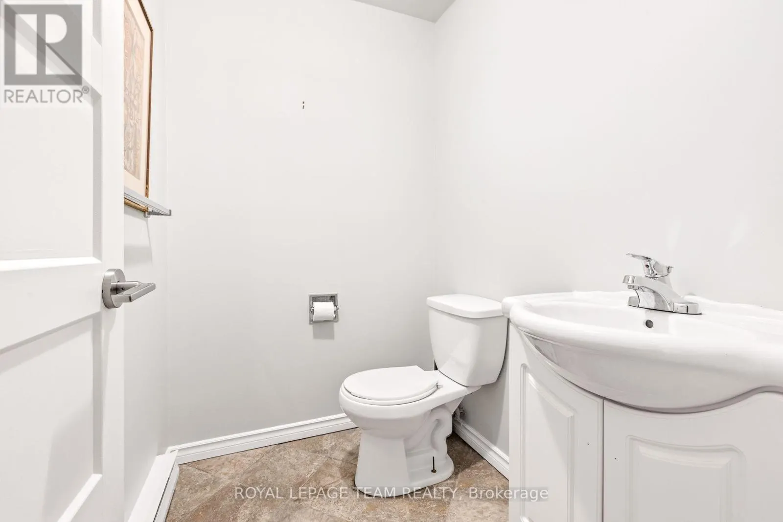 62 - 811 CONNAUGHT AVENUE