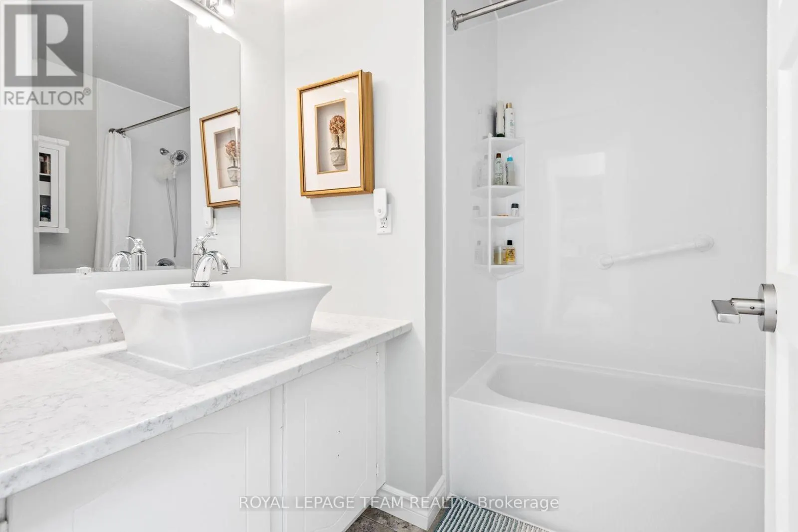 62 - 811 CONNAUGHT AVENUE