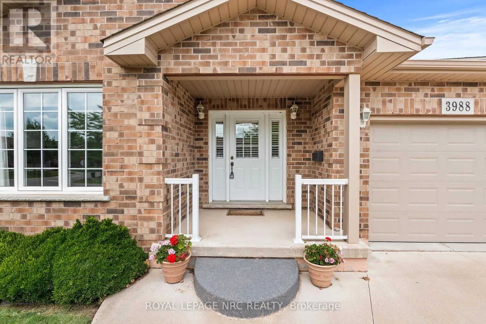 3988 SUNSET LANE