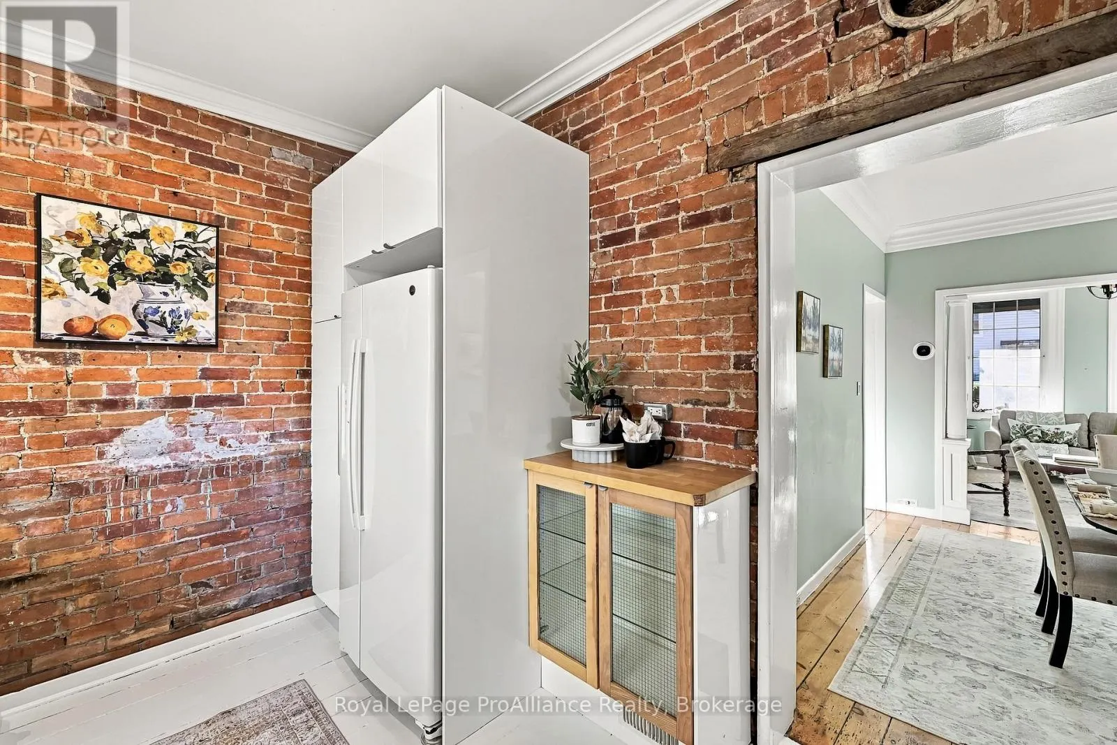 15 BRAMLEY STREET N