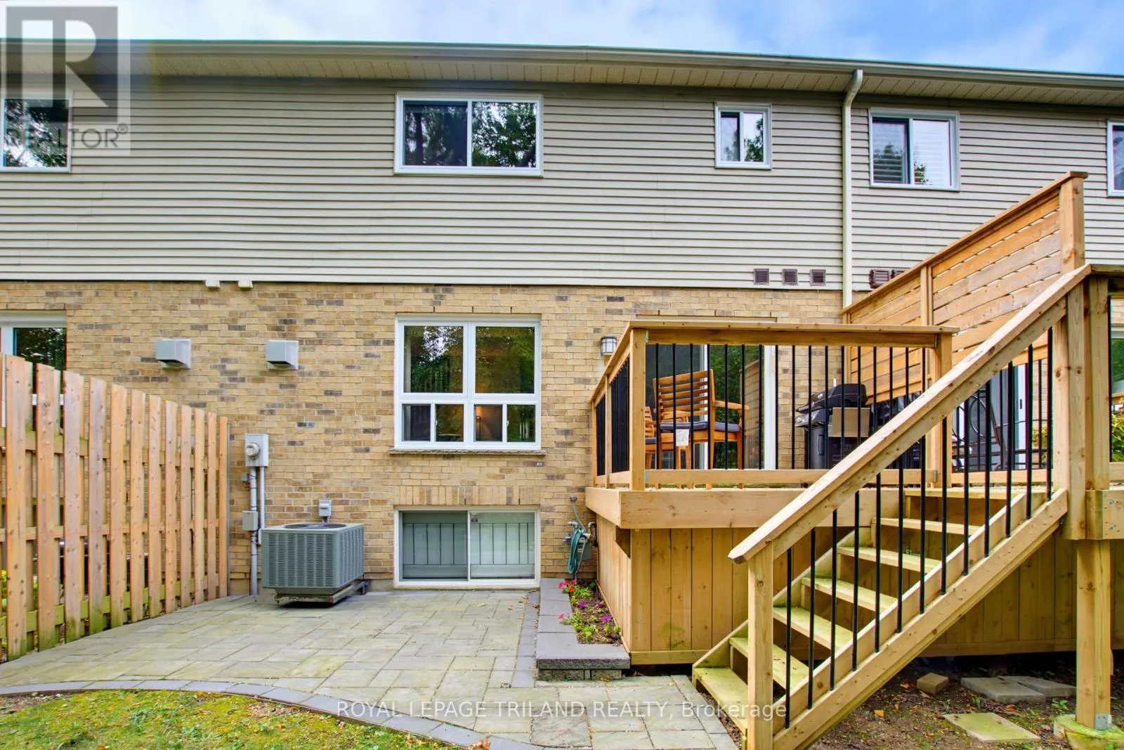 35 - 10 ROSSMORE COURT #35