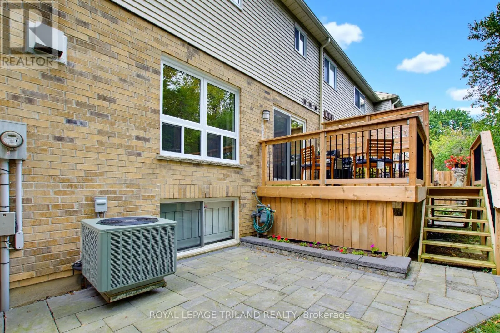 35 - 10 ROSSMORE COURT #35
