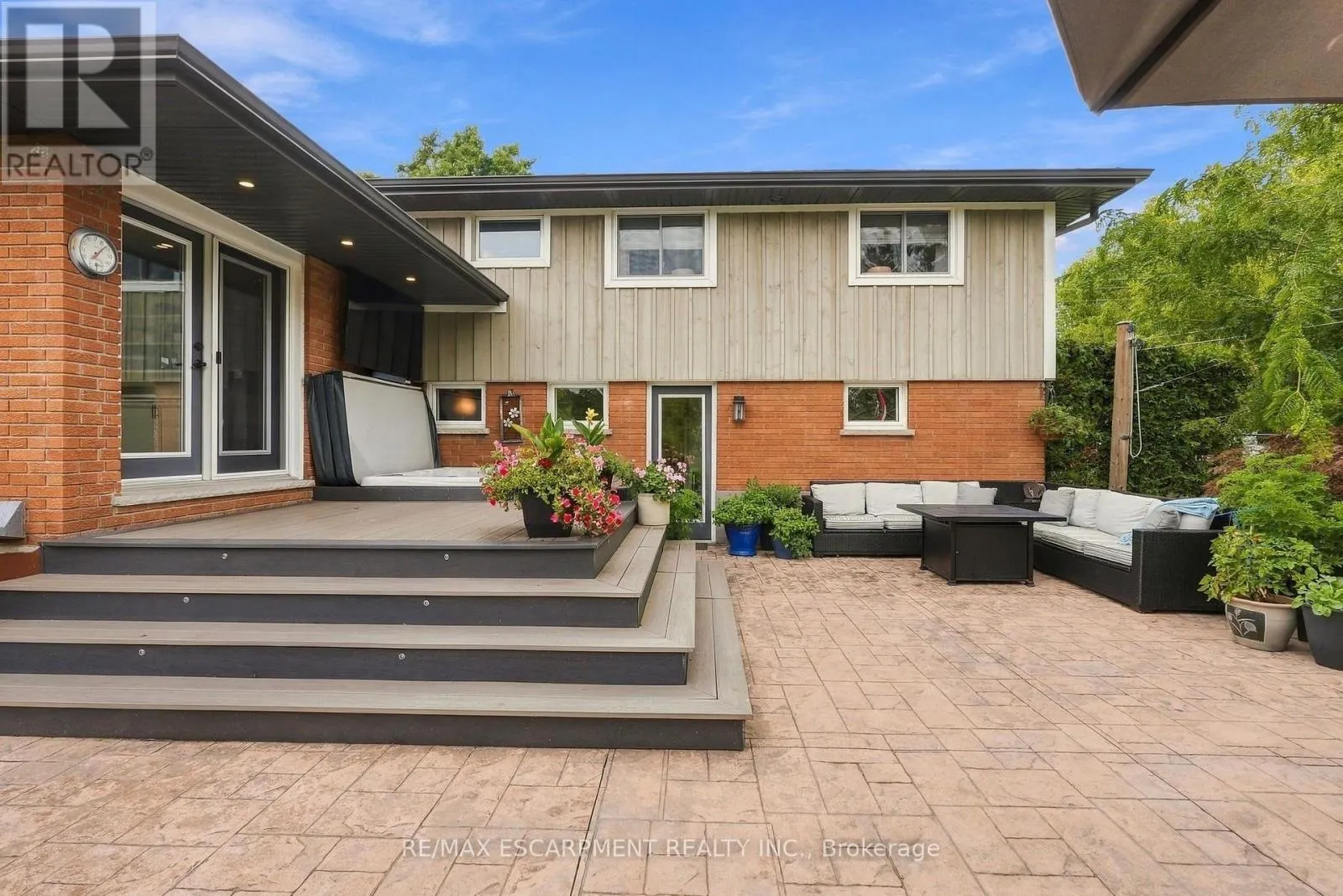 826 MILLGROVE SIDE ROAD