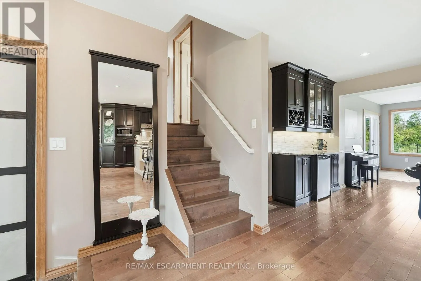 826 MILLGROVE SIDE ROAD