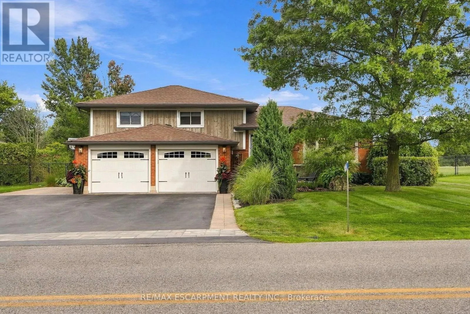826 MILLGROVE SIDE ROAD