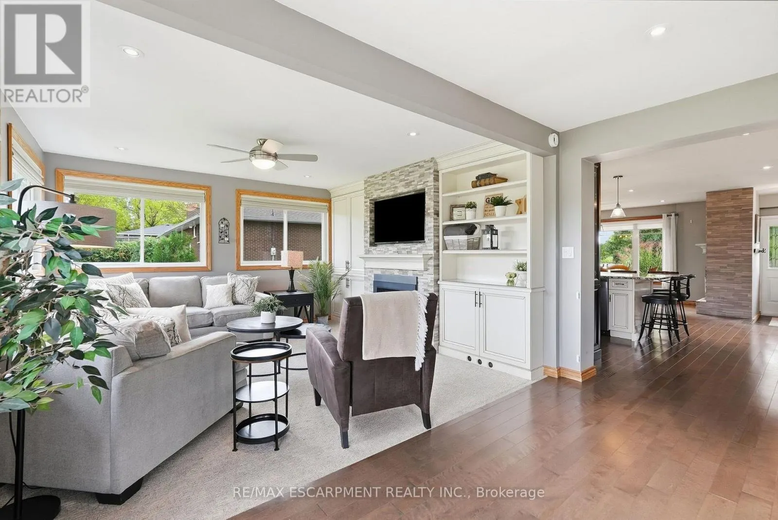 826 MILLGROVE SIDE ROAD