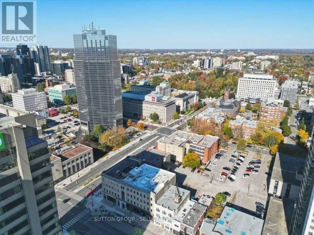 203 - 272 DUNDAS STREET #203