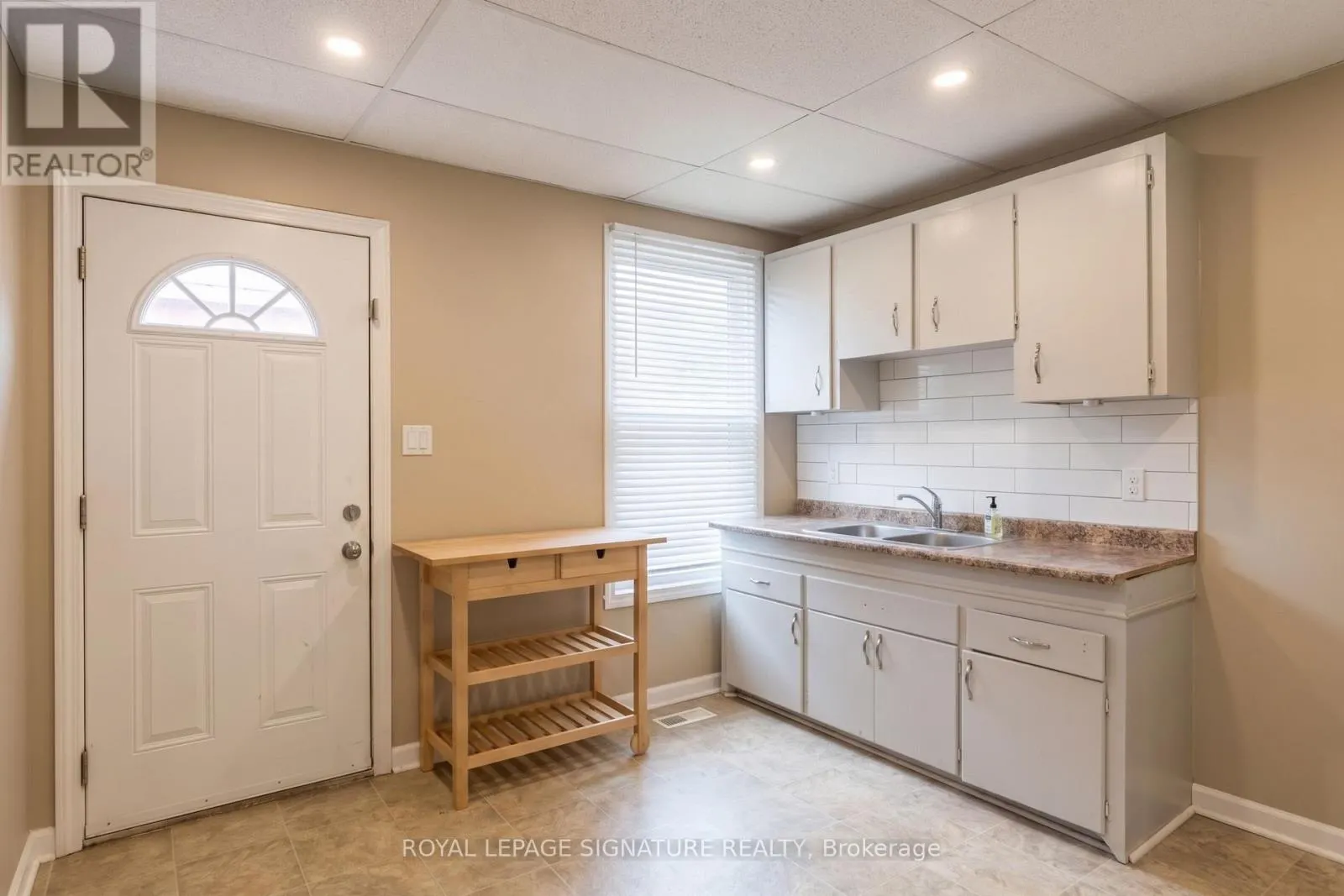 MAIN - 154 HUNTER STREET E