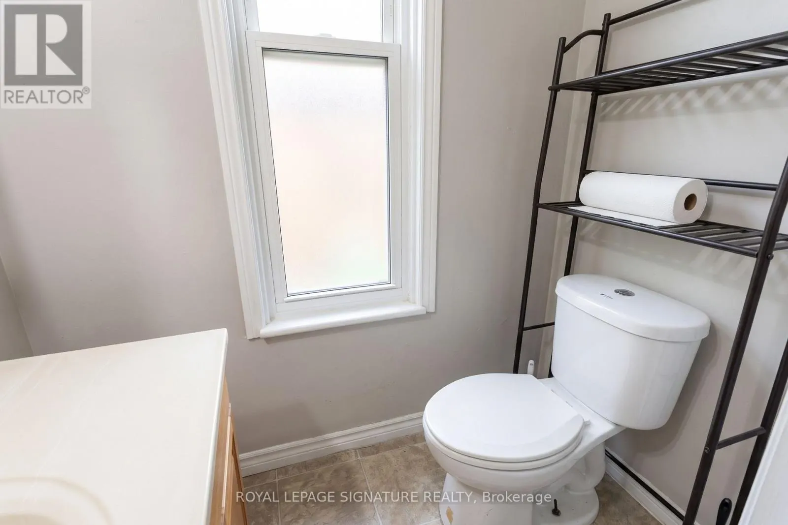 MAIN - 154 HUNTER STREET E