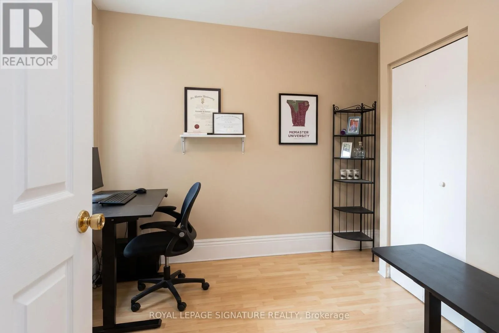 MAIN - 154 HUNTER STREET E