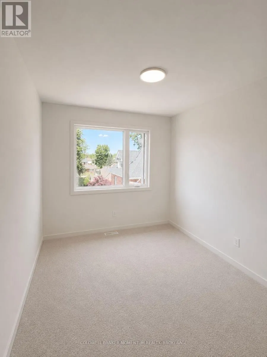 1 - 76 DOROTHY STREET #1