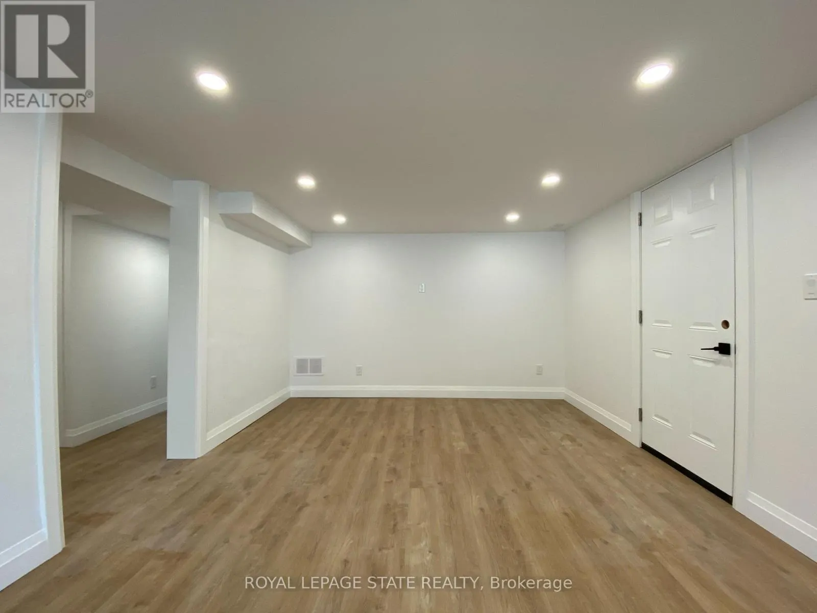 LOWER - 24 SANDALWOOD AVENUE