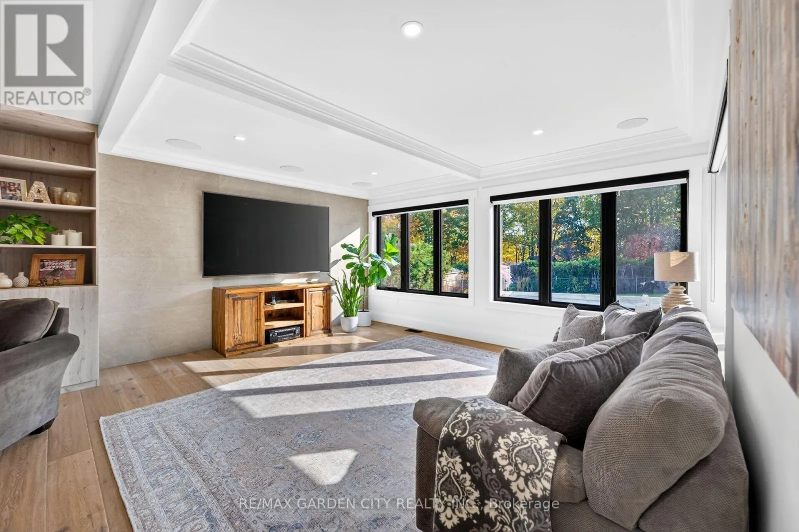 21 PARKWOOD ROAD