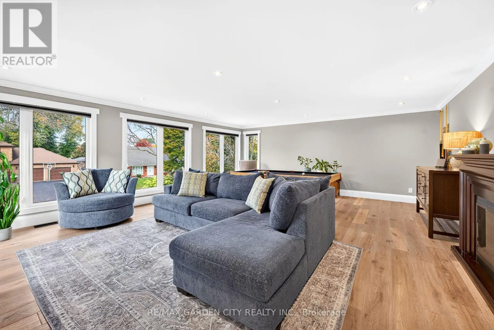 21 PARKWOOD ROAD