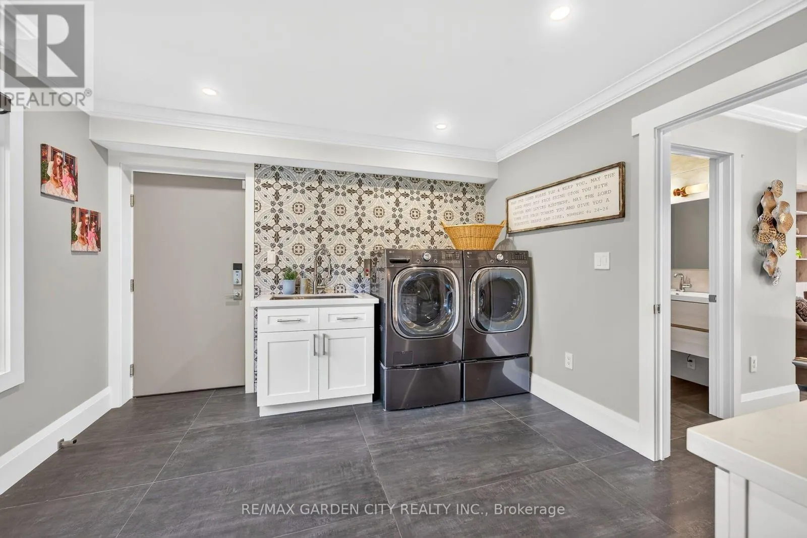 21 PARKWOOD ROAD