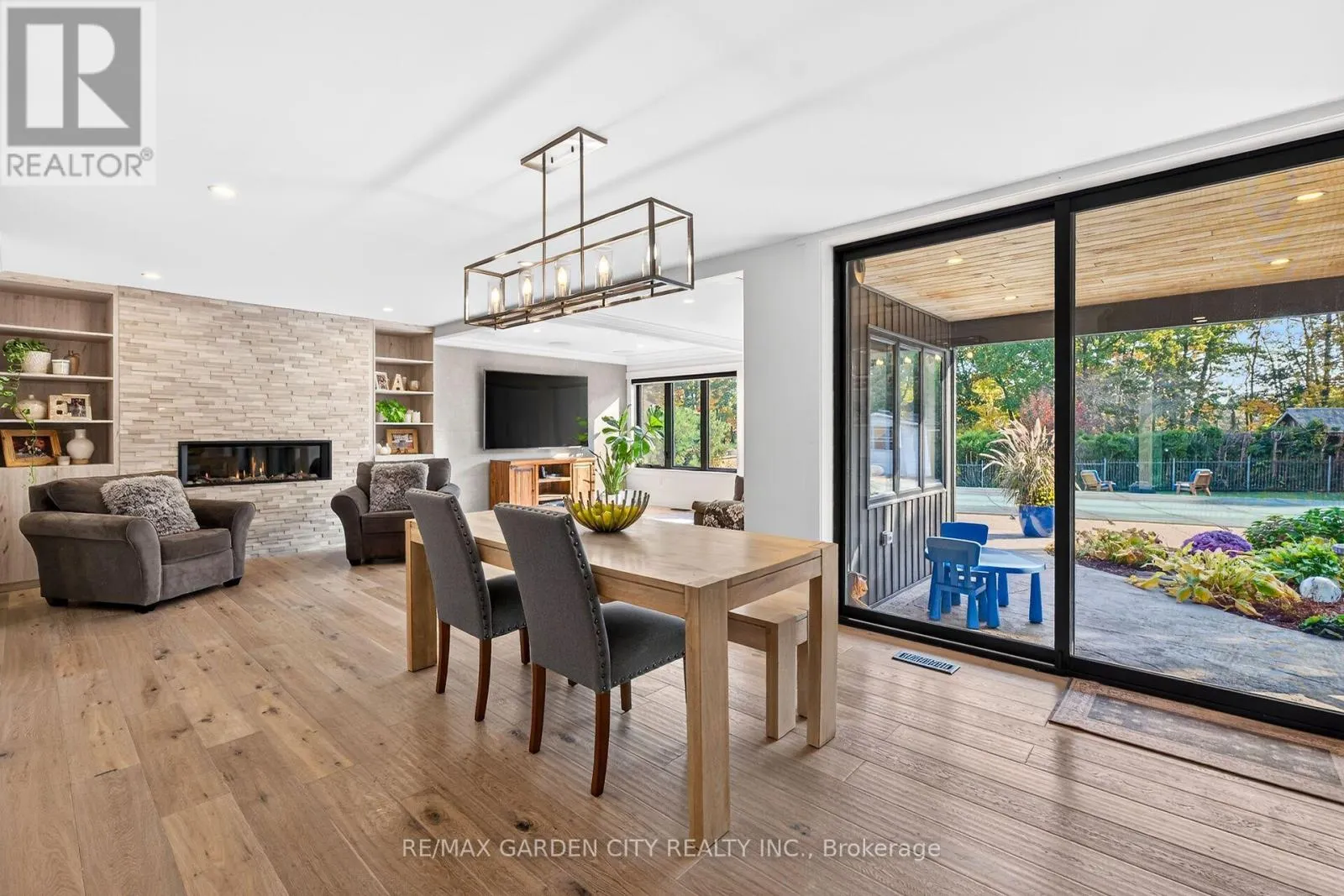 21 PARKWOOD ROAD