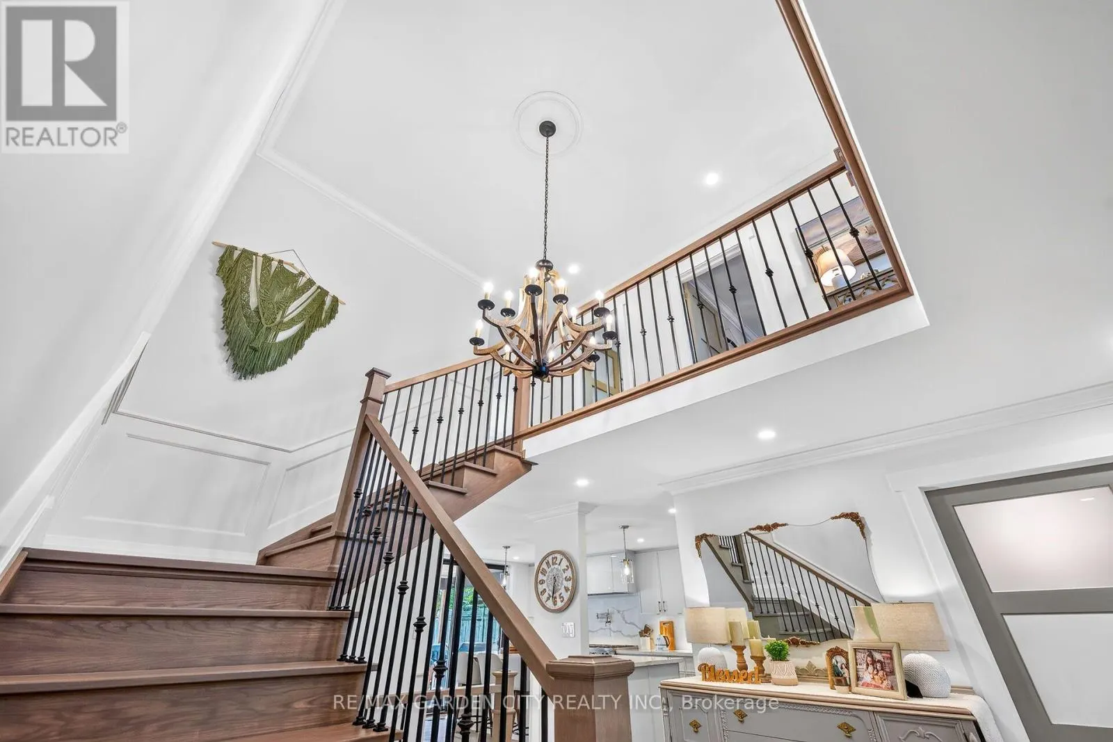21 PARKWOOD ROAD