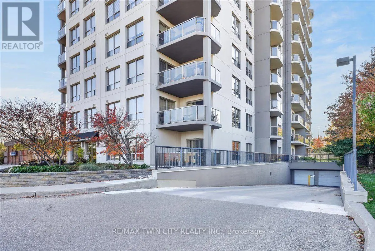 307 - 539 BELMONT AVENUE W
