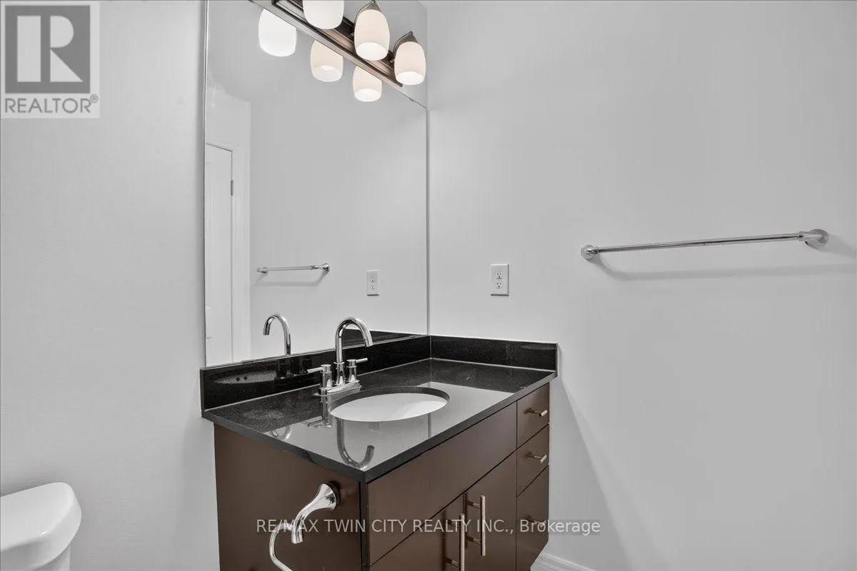 307 - 539 BELMONT AVENUE W