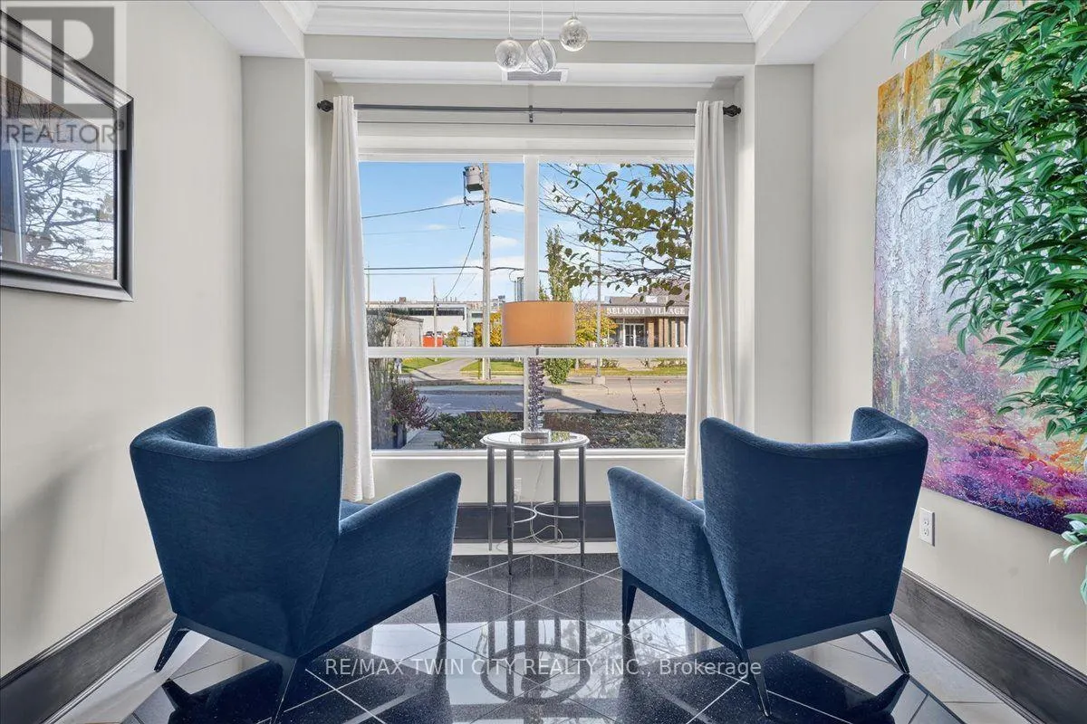 307 - 539 BELMONT AVENUE W
