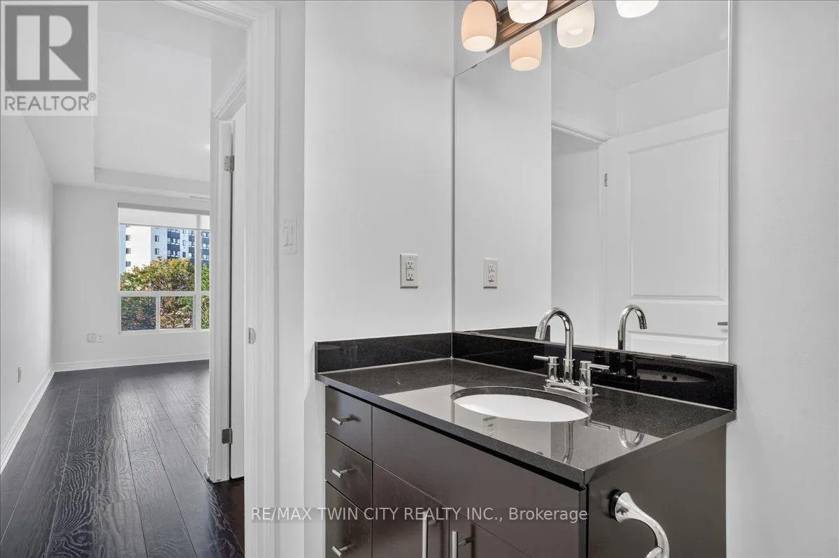 307 - 539 BELMONT AVENUE W