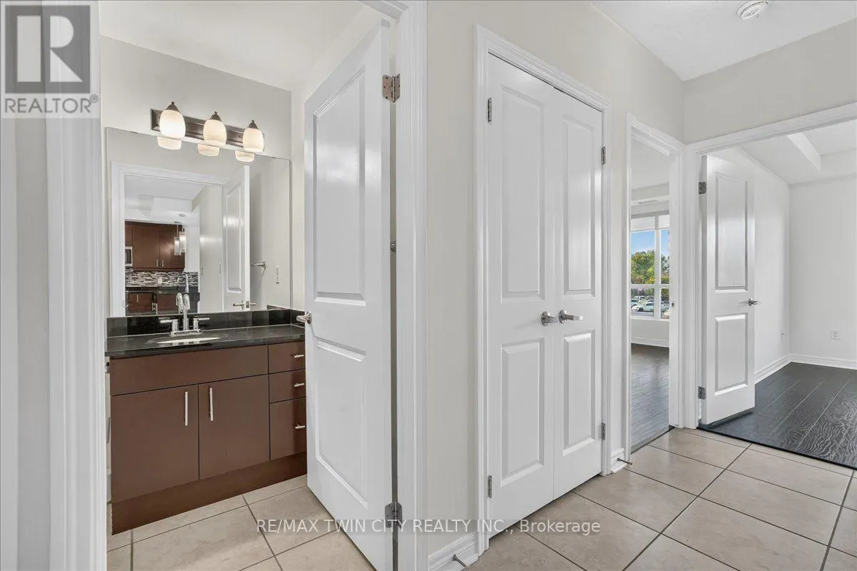 307 - 539 BELMONT AVENUE W