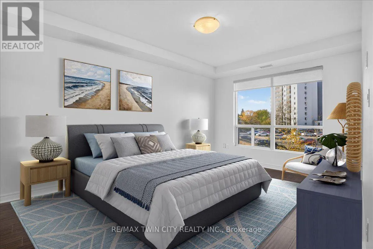 307 - 539 BELMONT AVENUE W